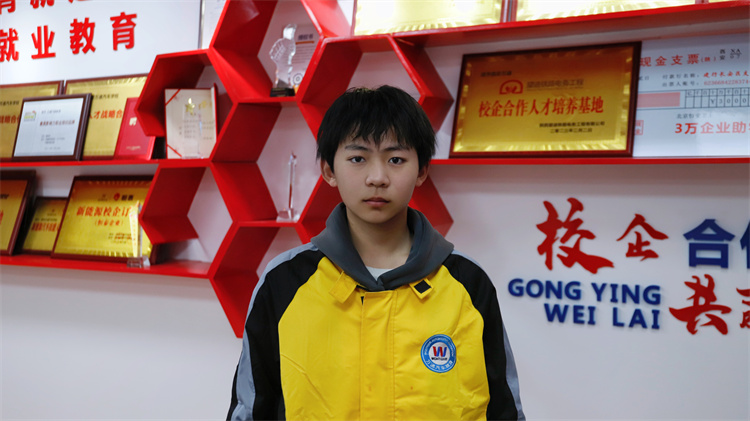 西安萬通小萌新徐熙皓：從迷茫中專生到西安萬通追夢(mèng)人，技術(shù)改變命運(yùn)！