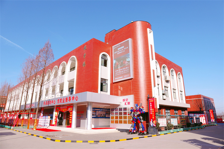 中考擇校季，大家都選擇來西安萬通學(xué)汽修