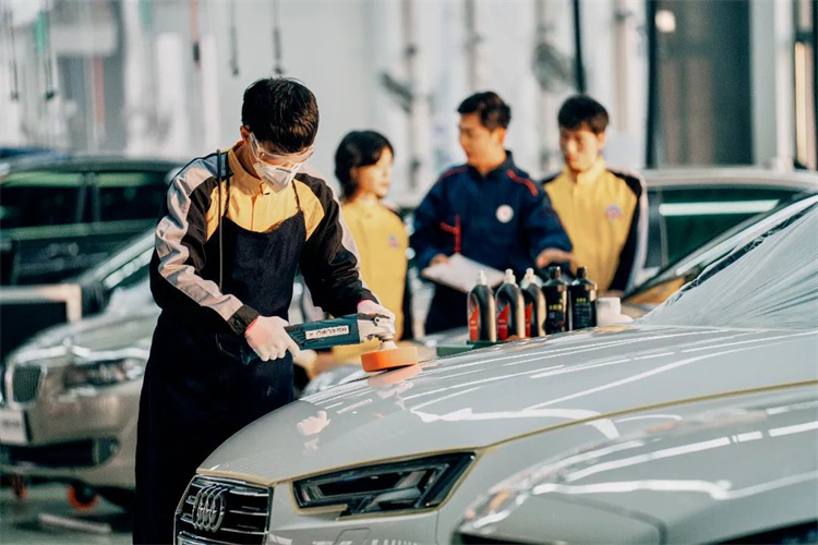 告別體力活，拒絕死工資！學(xué)習(xí)汽車美容創(chuàng)業(yè)自己當(dāng)老板!