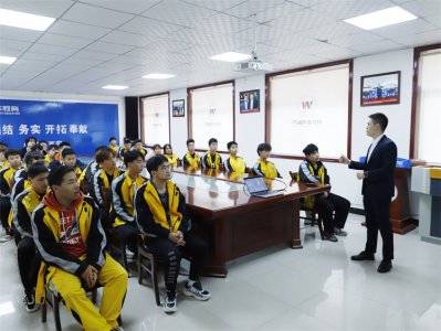 校企合作“職”遇新發(fā)展，學(xué)子優(yōu)先就業(yè)贏未來 ——車之潔到我校開展專場招聘